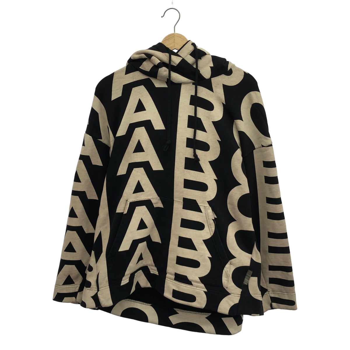 MARC JACOBS / マークジェイコブス