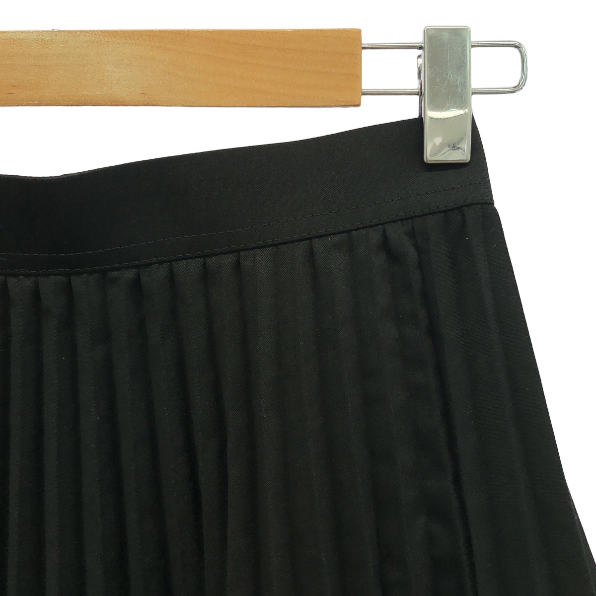 TOGA / トーガ Bonding Pleats Skirt 穴開きデザイン ボンディング プリーツスカート