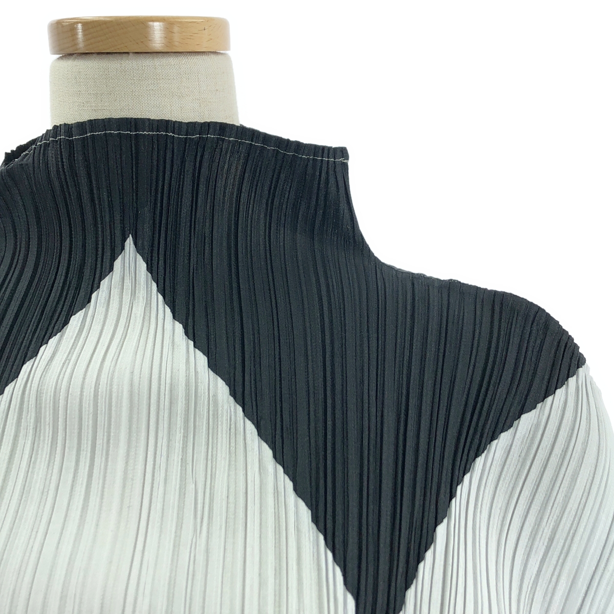 PLEATS PLEASE ISSEY MIYAKE / プリーツプリーズイッセイミヤケ ジオメトリック ハイネック プリーツ カットソー