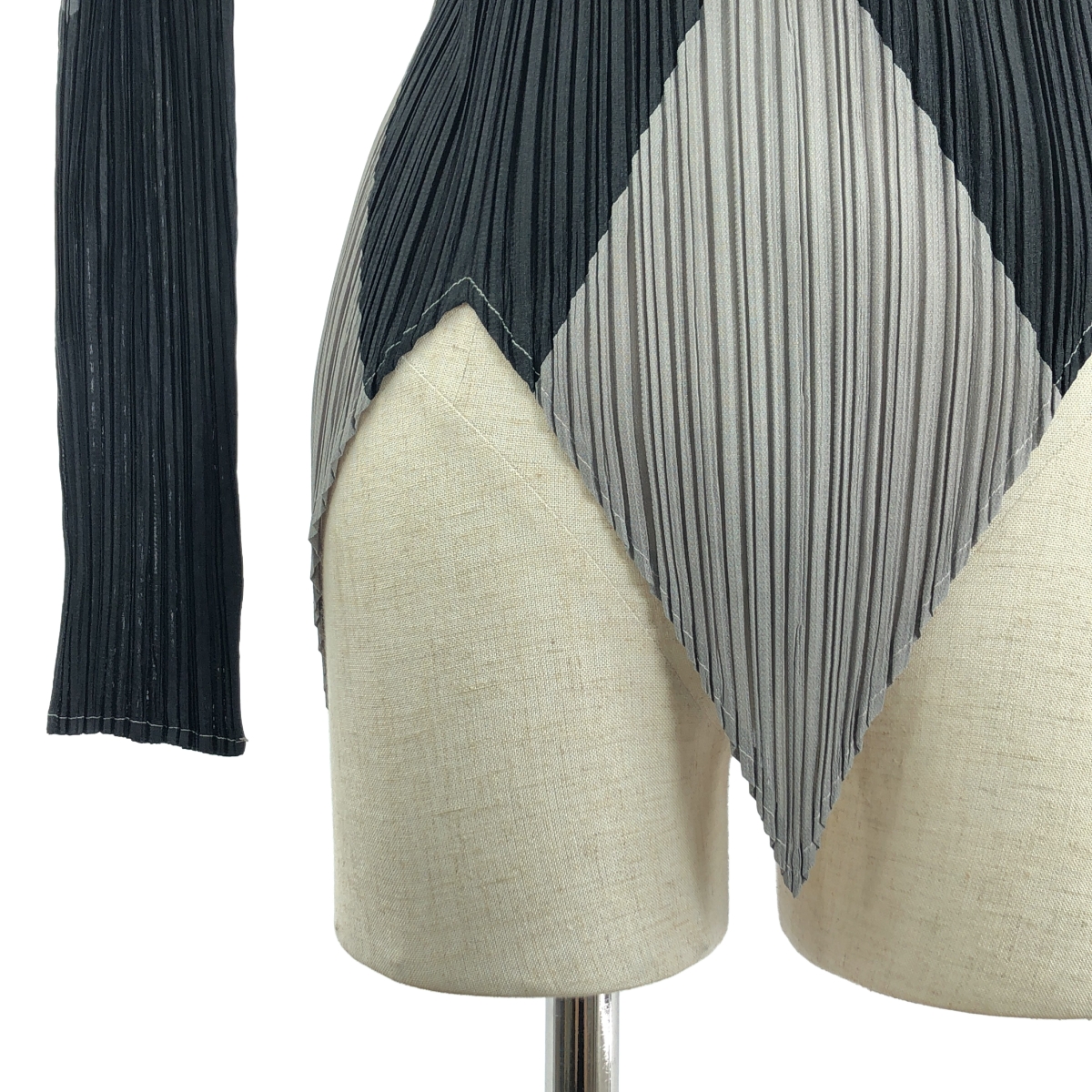 PLEATS PLEASE ISSEY MIYAKE / プリーツプリーズイッセイミヤケ ジオメトリック ハイネック プリーツ カットソー