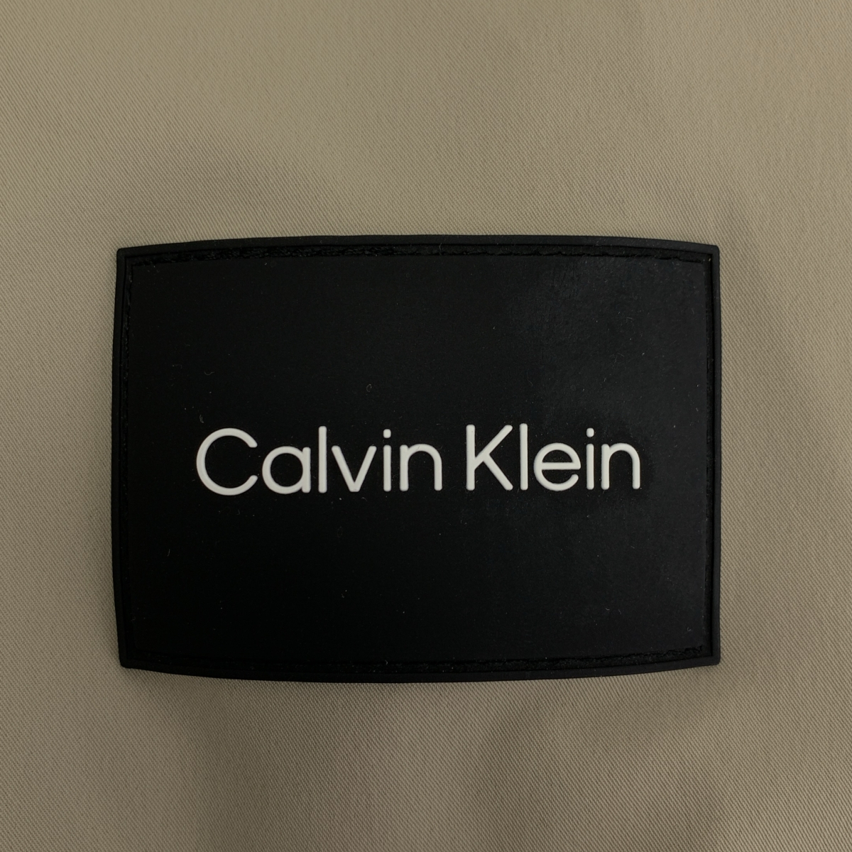 CALVIN KLEIN / カルバンクライン ロゴパッチ フルジップ ダウンジャケット フーディ