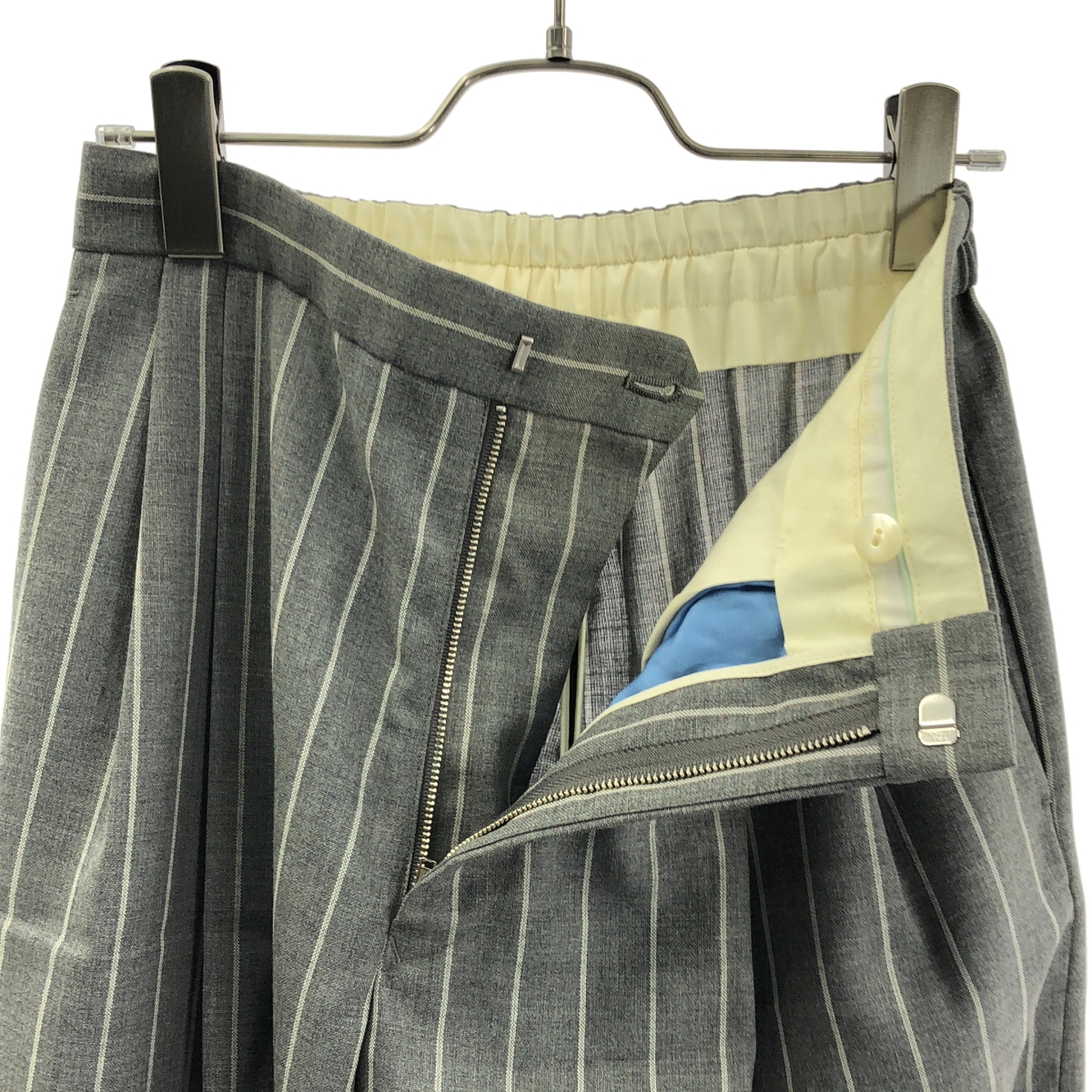 Drawer / ドゥロワー チョークストライプ バック ギャザー パンツ