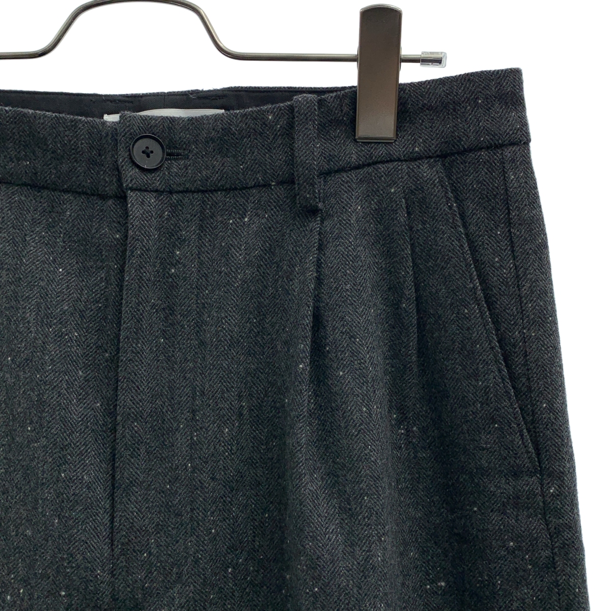 その他 ウール ヘリンボーン タック パンツ