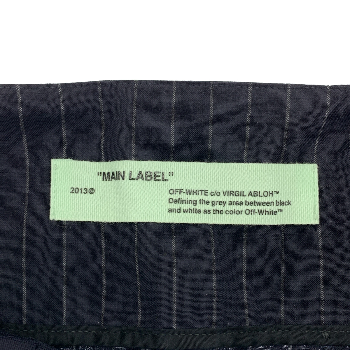 Off-White / オフホワイト ウール ストライプ アシンメトリー プリーツスカート