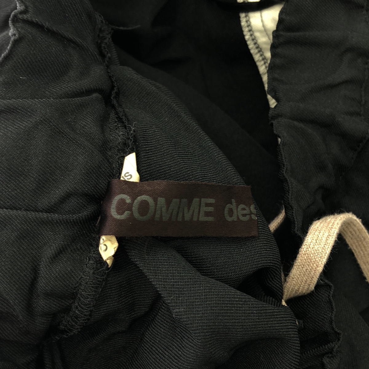 COMME des GARCONS / コムデギャルソン ボリューム プリーツ イージースカート