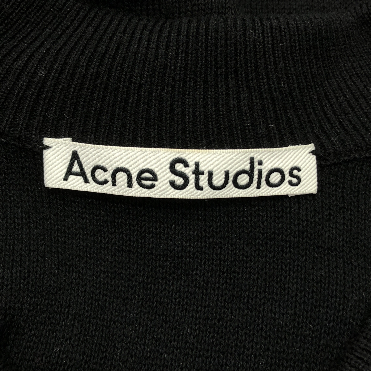 Acne Studios / アクネストゥディオズ ウール混 ロゴ刺しゅう オーバーサイズ Vネックニット