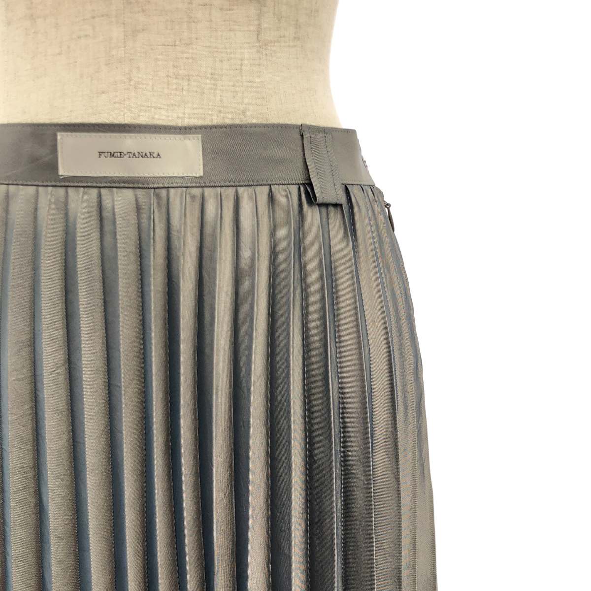 FUMIKA UCHIDA / フミカウチダ ウエストロゴ プリーツ ロング スカート