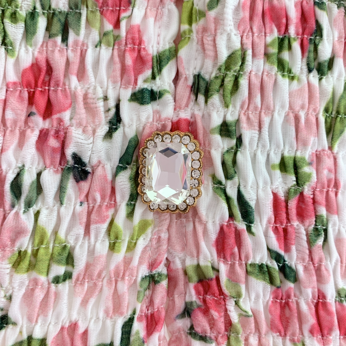 その他 Wild Hearts Cropped Top / 総柄 ビジュー 装飾 ギャザー ノースリーブ ブラウス / 裏地付き