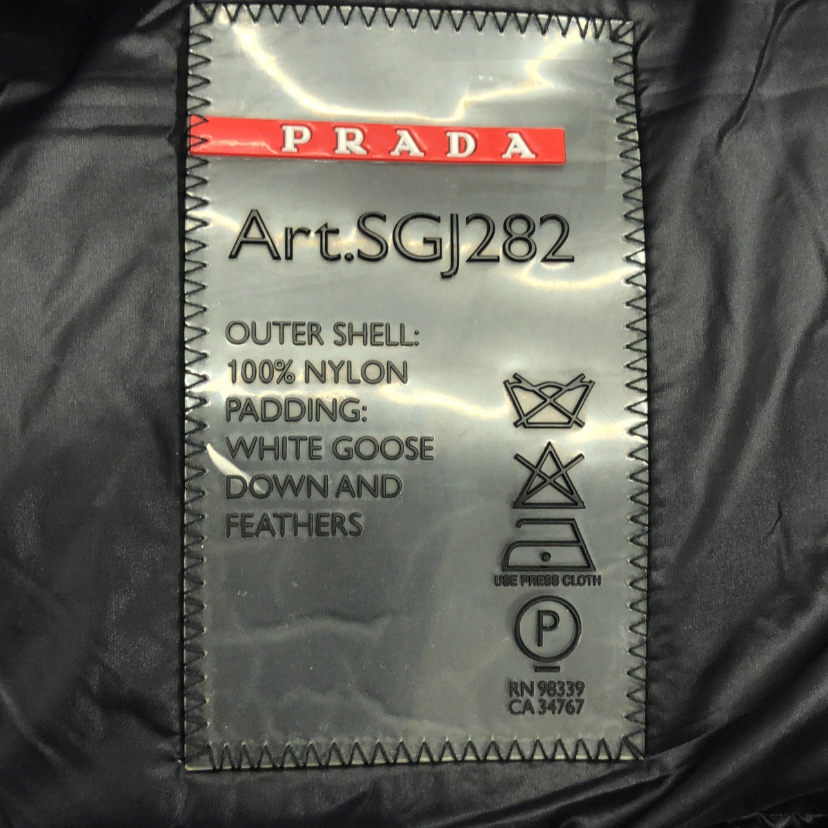 PRADA / プラダ トライアングルロゴ ダウンベスト