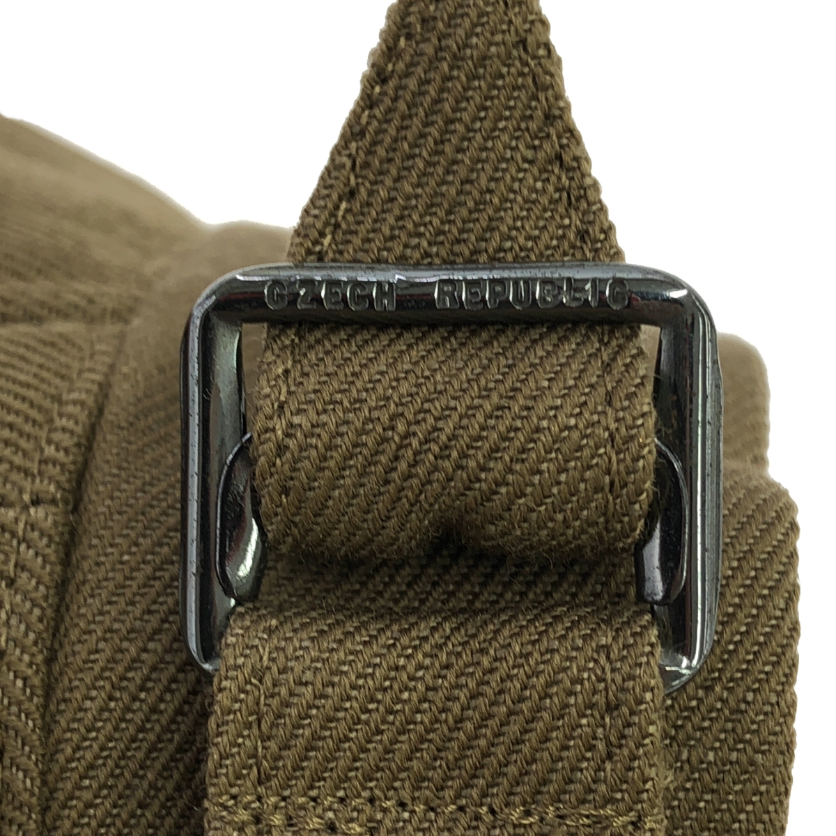 HEUGN / ユーゲン AARON ウールリネン 2インプリーツ サイドアジャスター テーパードパンツ