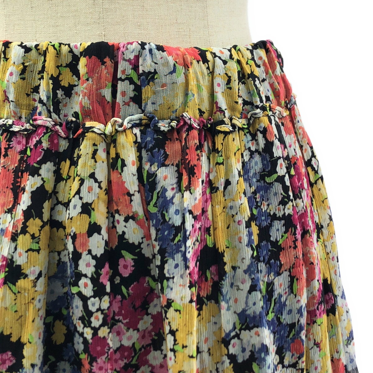 VIVIENNE TAM / ヴィヴィアンタム 総柄 フラワー ロングスカート / 裏地付き