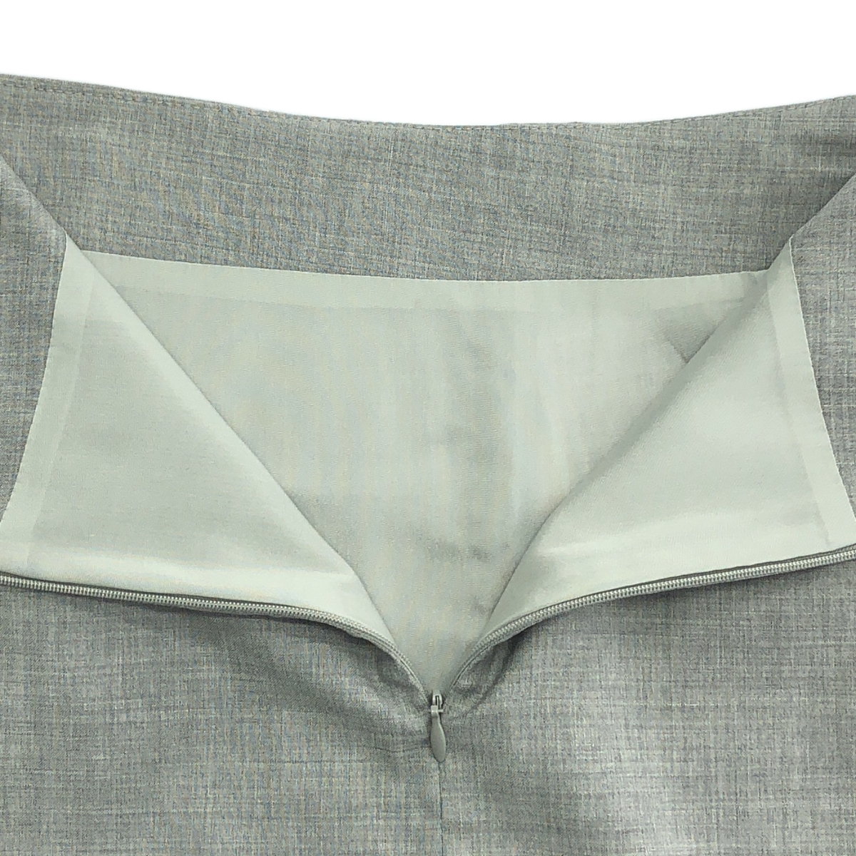 BRUNELLO CUCINELLI / ブルネロクチネリ バックジップ スカート / 総裏地