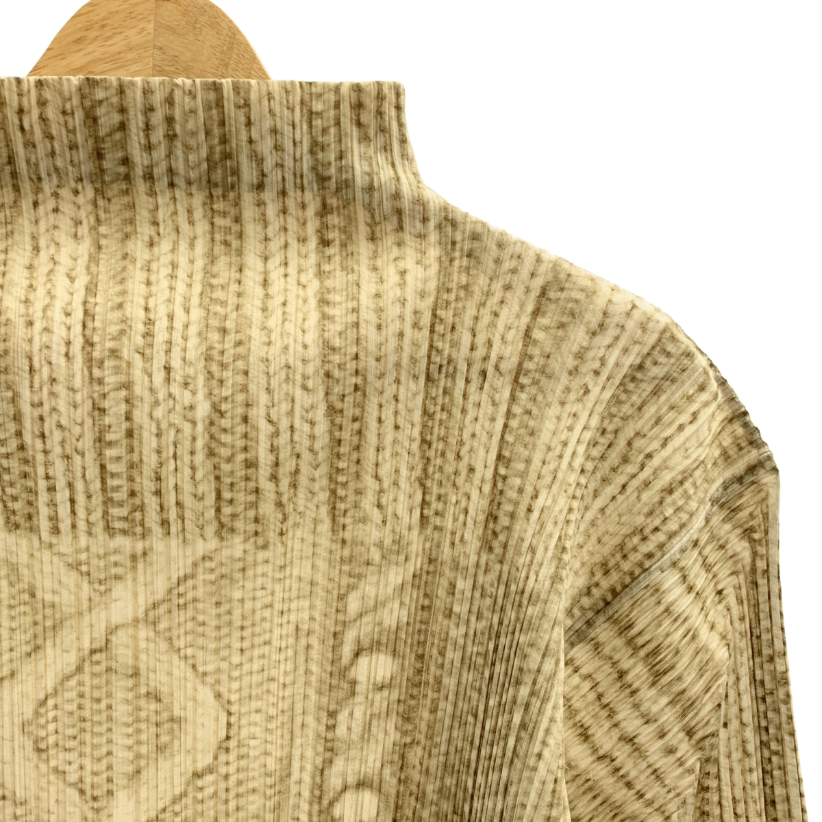 PLEATS PLEASE ISSEY MIYAKE / プリーツプリーズイッセイミヤケ プリーツ ケーブル編み 転写 プリント ボトルネック トップス