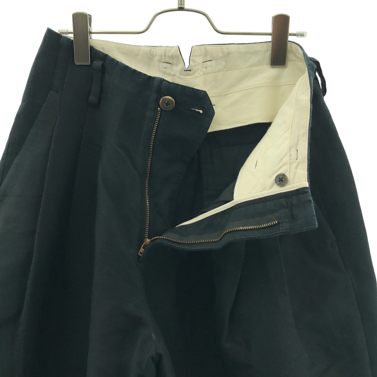 その他 TRIPLE PLEATED WIDE TAPERED シルク コットン 3タック パンツ