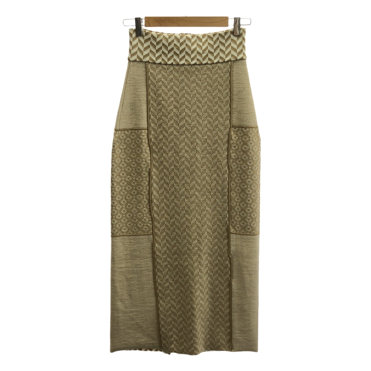 TAN / タン 総柄 モザイクパターン フロントボタン ニット スカート