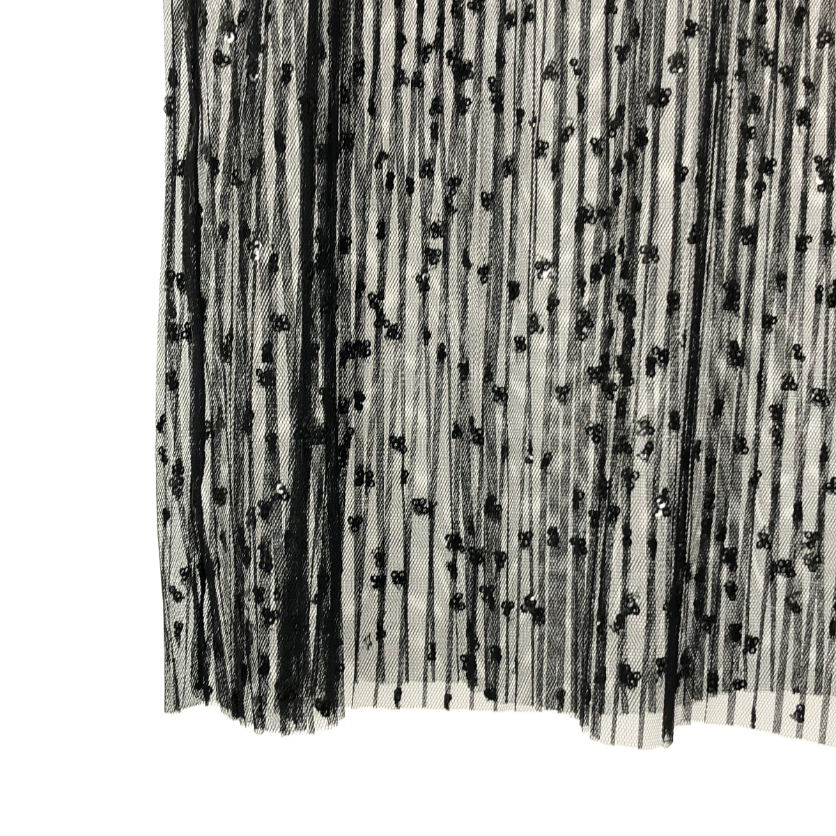 Whim Gazette / ウィムガゼット プリーツチュールノースリーブプルオーバー