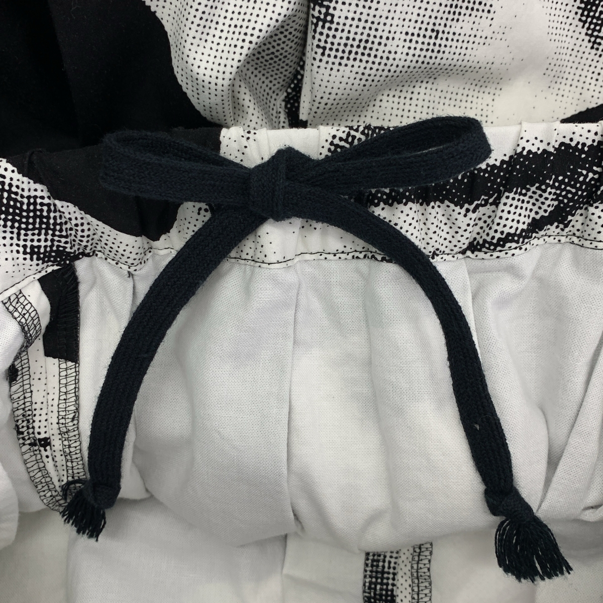 COMME des GARCONS / コムデギャルソン 総柄 オーバーシルエットドローストリング スカート