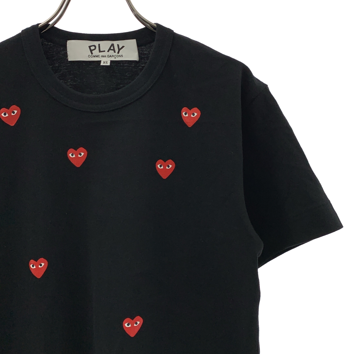 PLAY COMME des GARCONS / プレイコムデギャルソン T-Shirt With Random Small Red Emblem Tシャツ