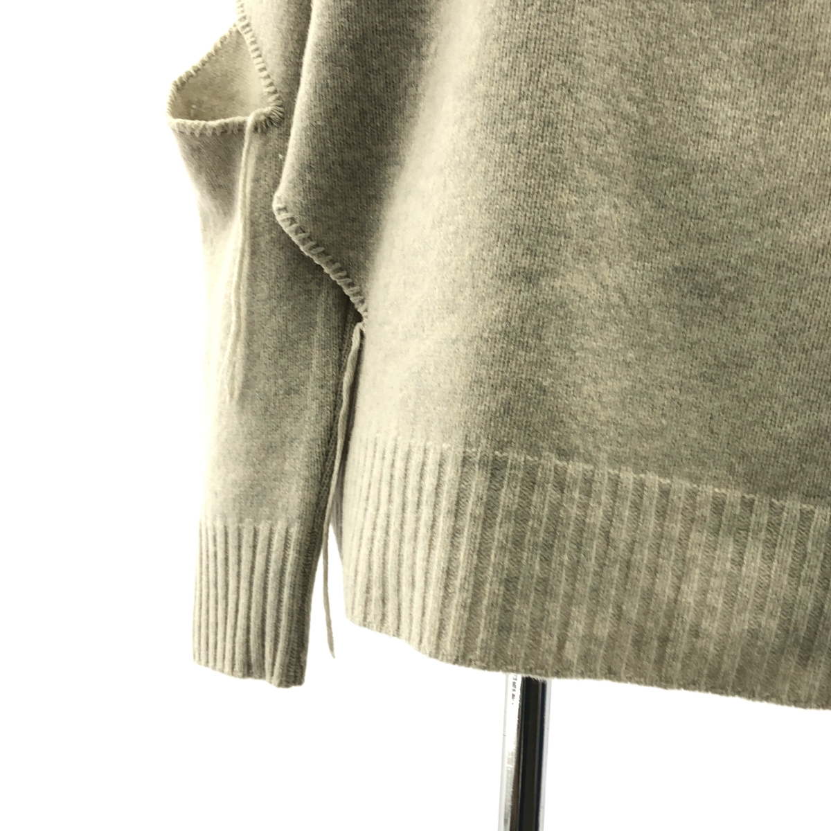 INSCRIRE / アンスクリア ウール カットアウト オーバー ニット セーター