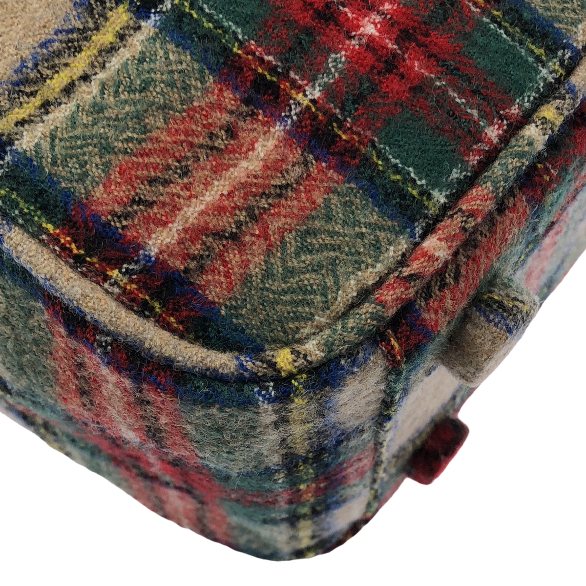 R&D.M.Co / オールドマンズテーラー WOOL TARTAN CHECK BOSTON BAG ウール タータンチェック ボストンバッグ ブローチ付き