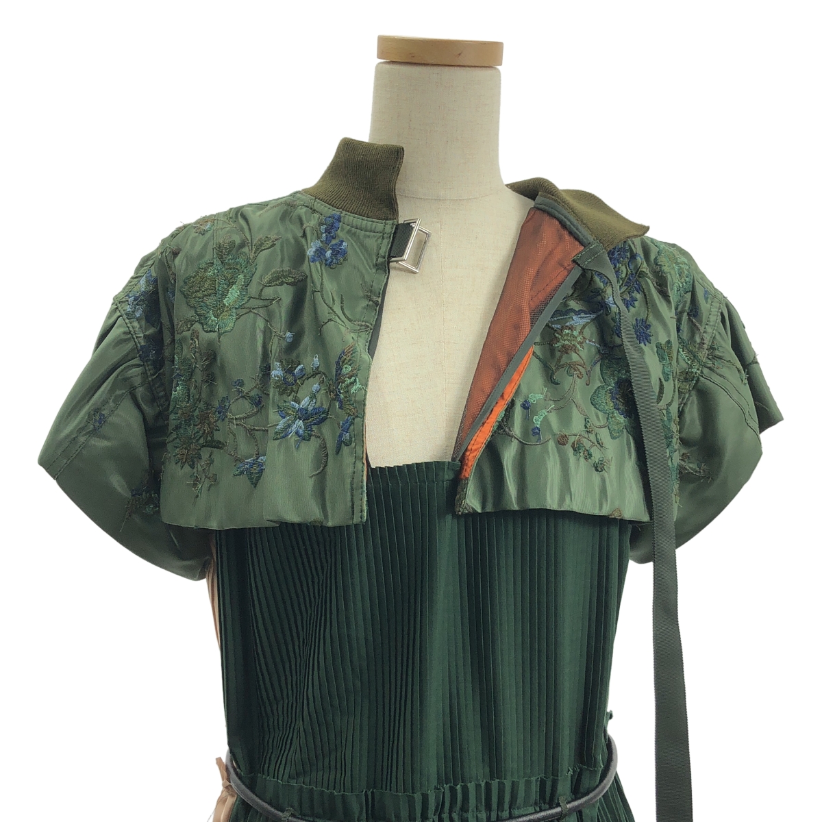 sacai / サカイ エンブロイダリー プリーツドレス ワンピース