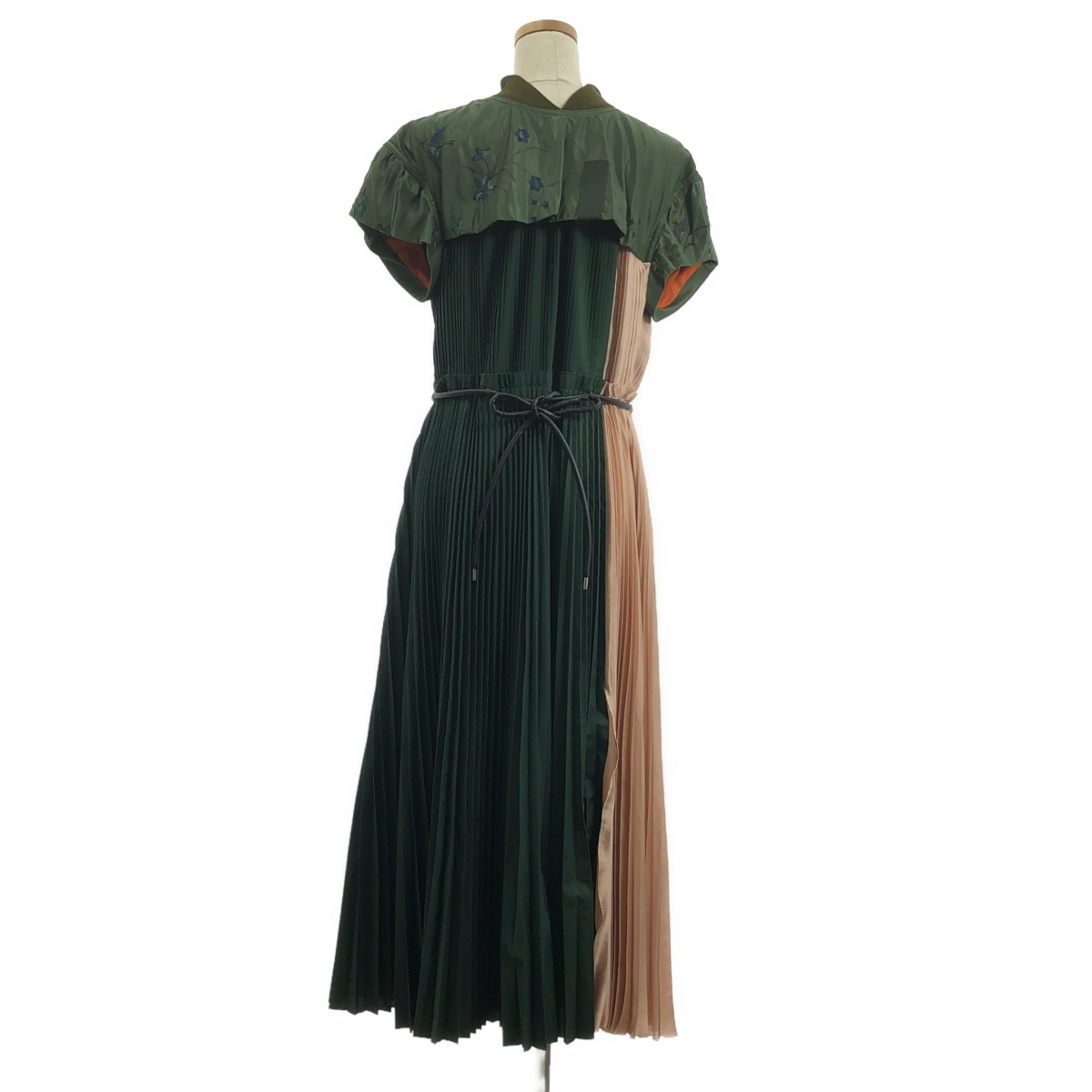 sacai / サカイ エンブロイダリー プリーツドレス ワンピース