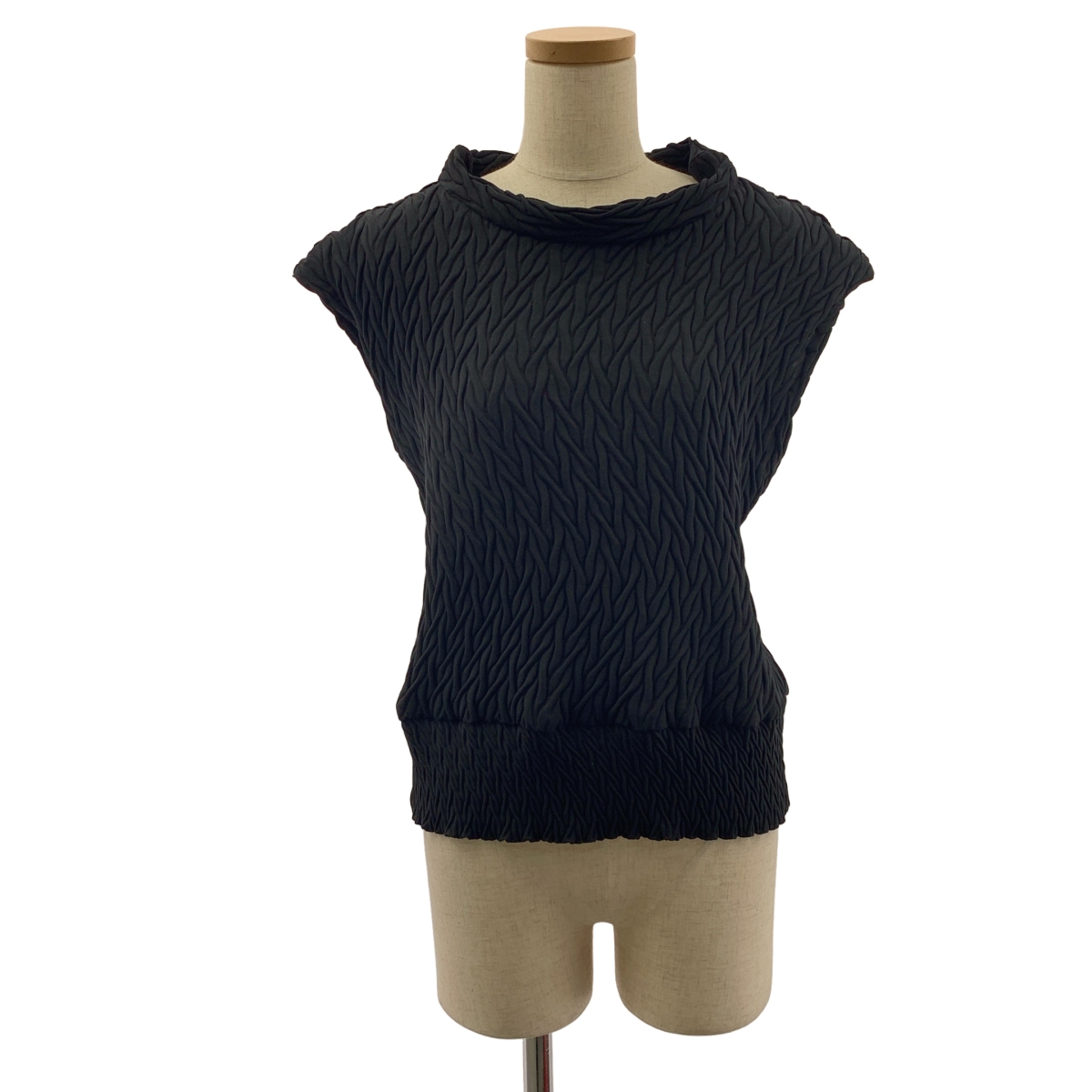 ISSEY MIYAKE / イッセイミヤケ