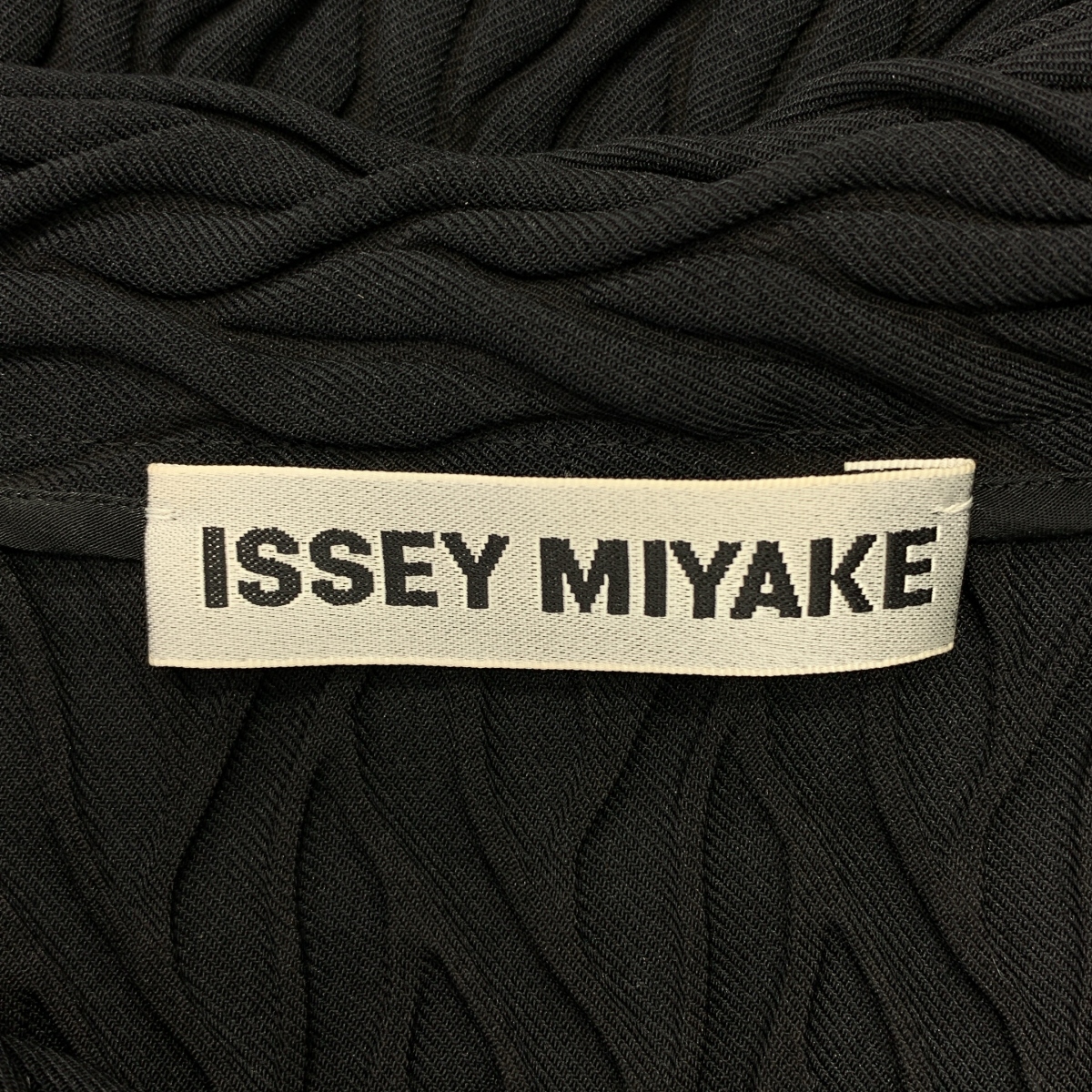 ISSEY MIYAKE / イッセイミヤケ BILLOW STRETCH スリーブレス トップス