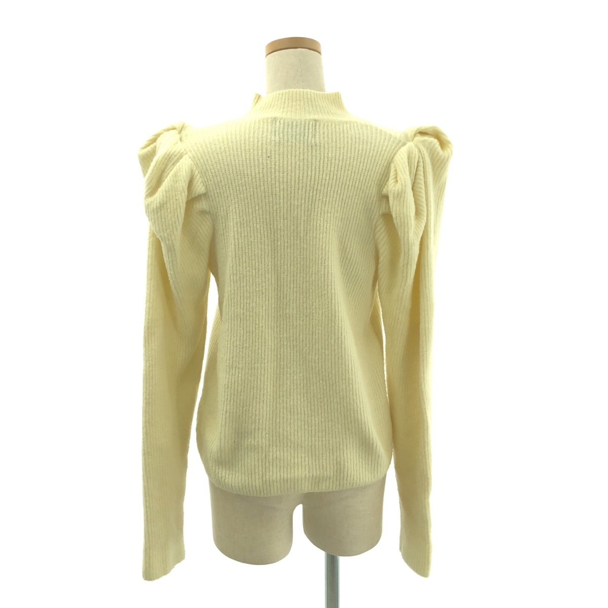 SEVEN TEN by MIHO KAWAHITO / セブンテンバイミホカワヒト ブークレパワーショルダーニット