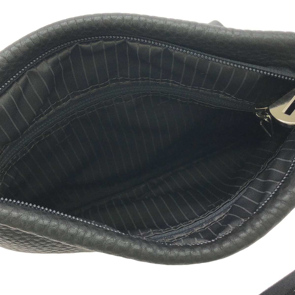 ITTI / イッチ スクエア サコッシュ ショルダーバッグ