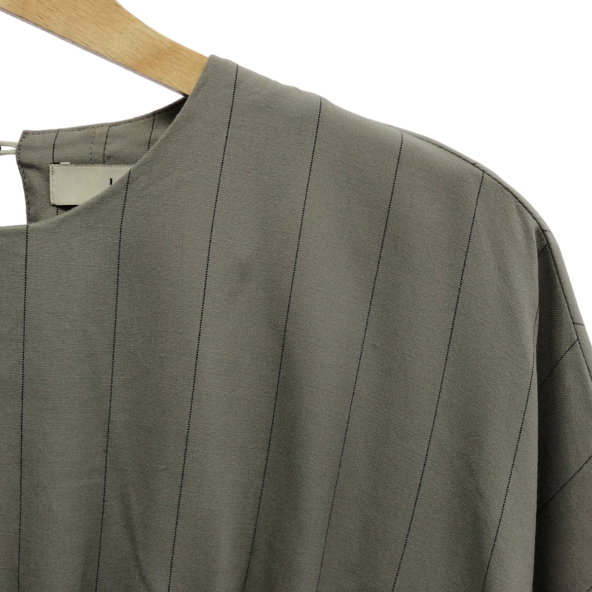 UJOH / ウジョー ドローストリング ギャザー ドレス ワンピース