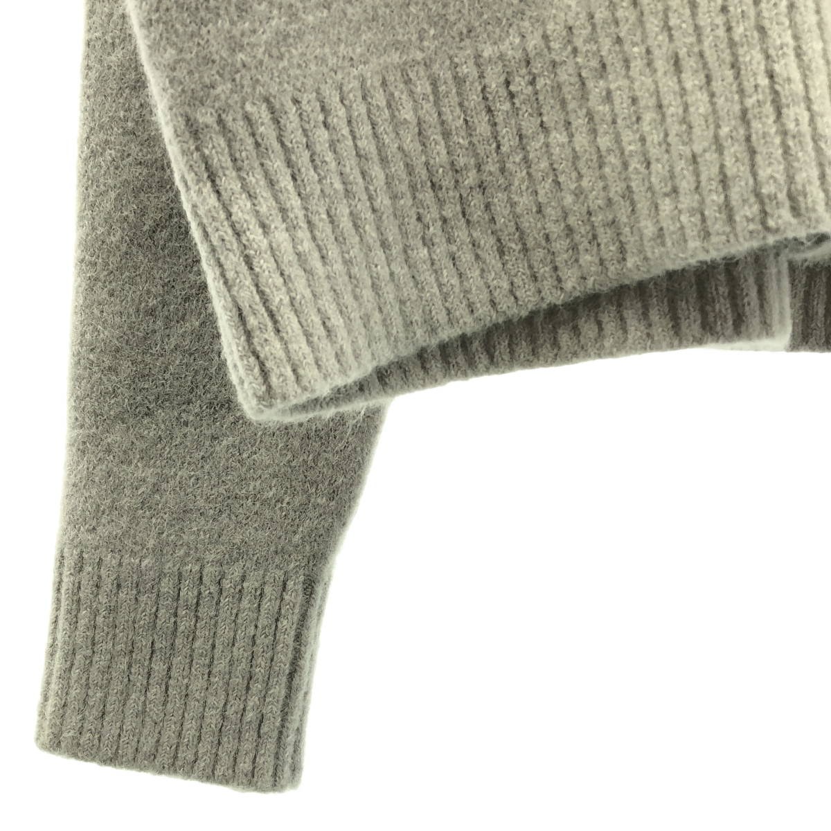 AMI Alexandre Mattiussi / アミ・アレクサンドルマテュッシ アルパカブレンド Vネック ハート ニット カーディガン