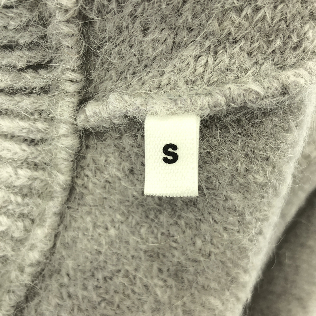 AMI Alexandre Mattiussi / アミ・アレクサンドルマテュッシ アルパカブレンド Vネック ハート ニット カーディガン