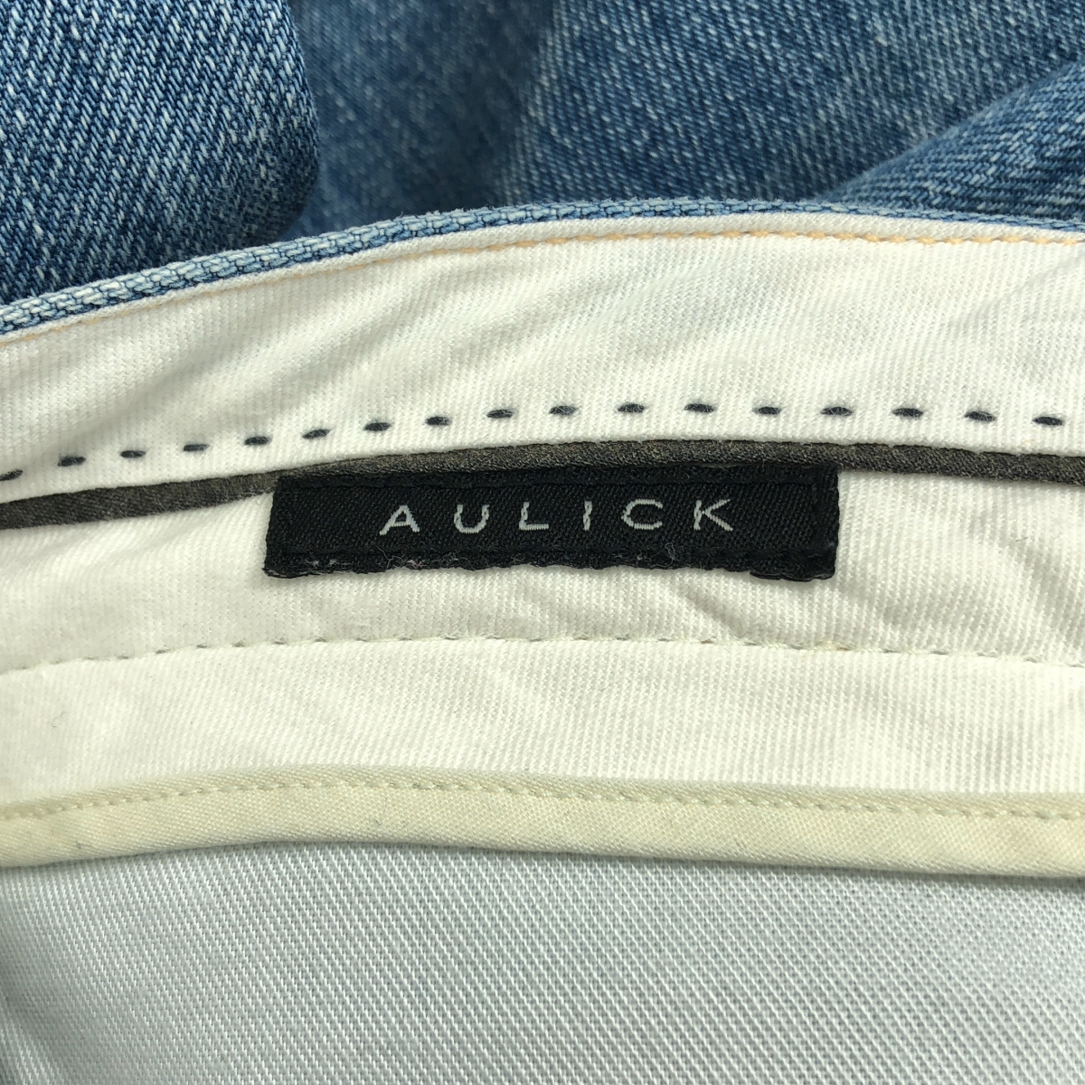 KURO / クロ AULICK / ダメージ加工 セルビッチ デニムパンツ