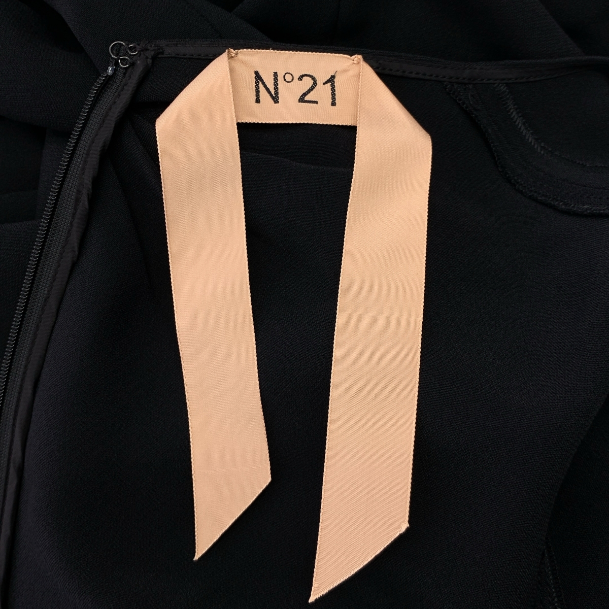 N°21 / ヌメロヴェントゥーノ アセテート レーヨン バックジップ ドレス ワンピース