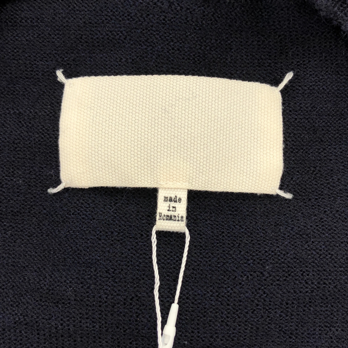 Maison Margiela / メゾンマルジェラ キャット エンブロイダリー ダメージ加工 Vネック カーディガン