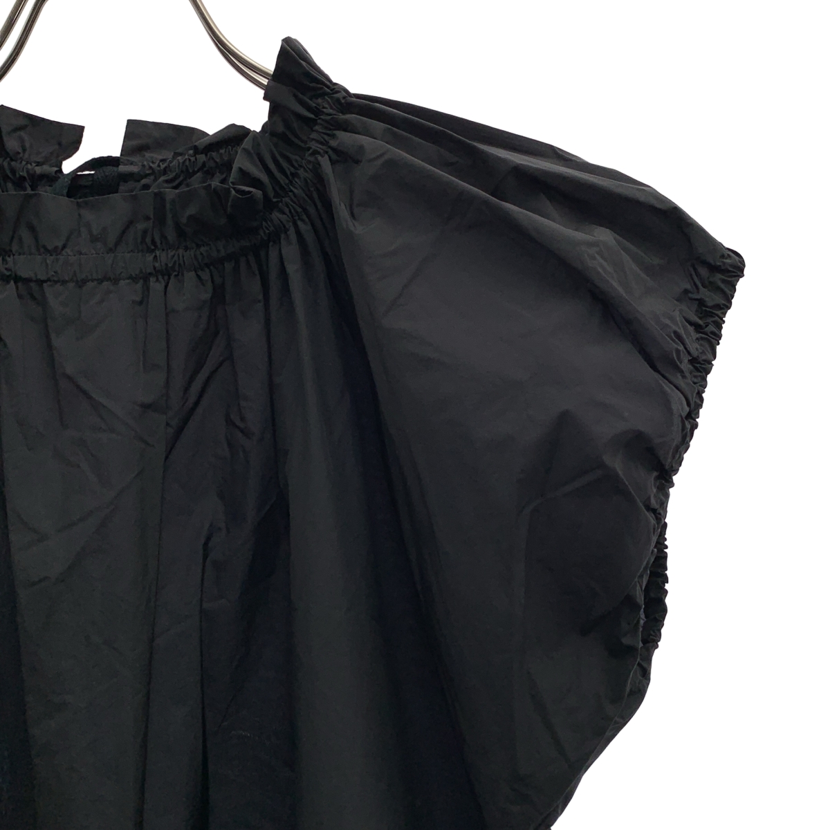 Honnete / オネット ナイロン フリルカラー ノースリーブワンピース