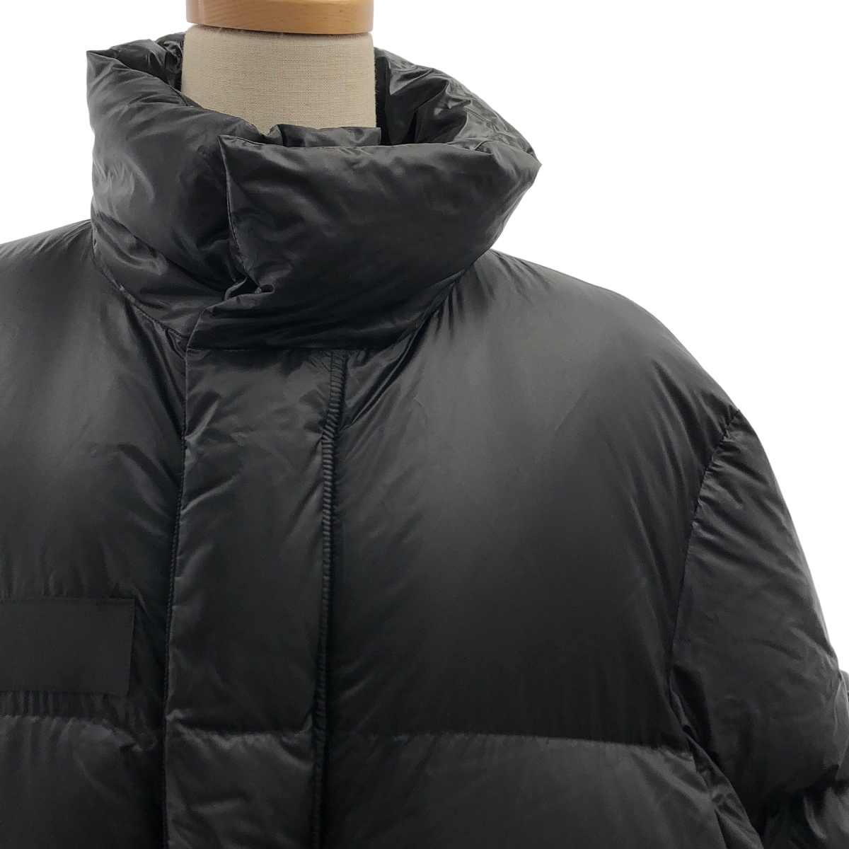 sacai / サカイ フレアスリーブ パファー ダウンコート