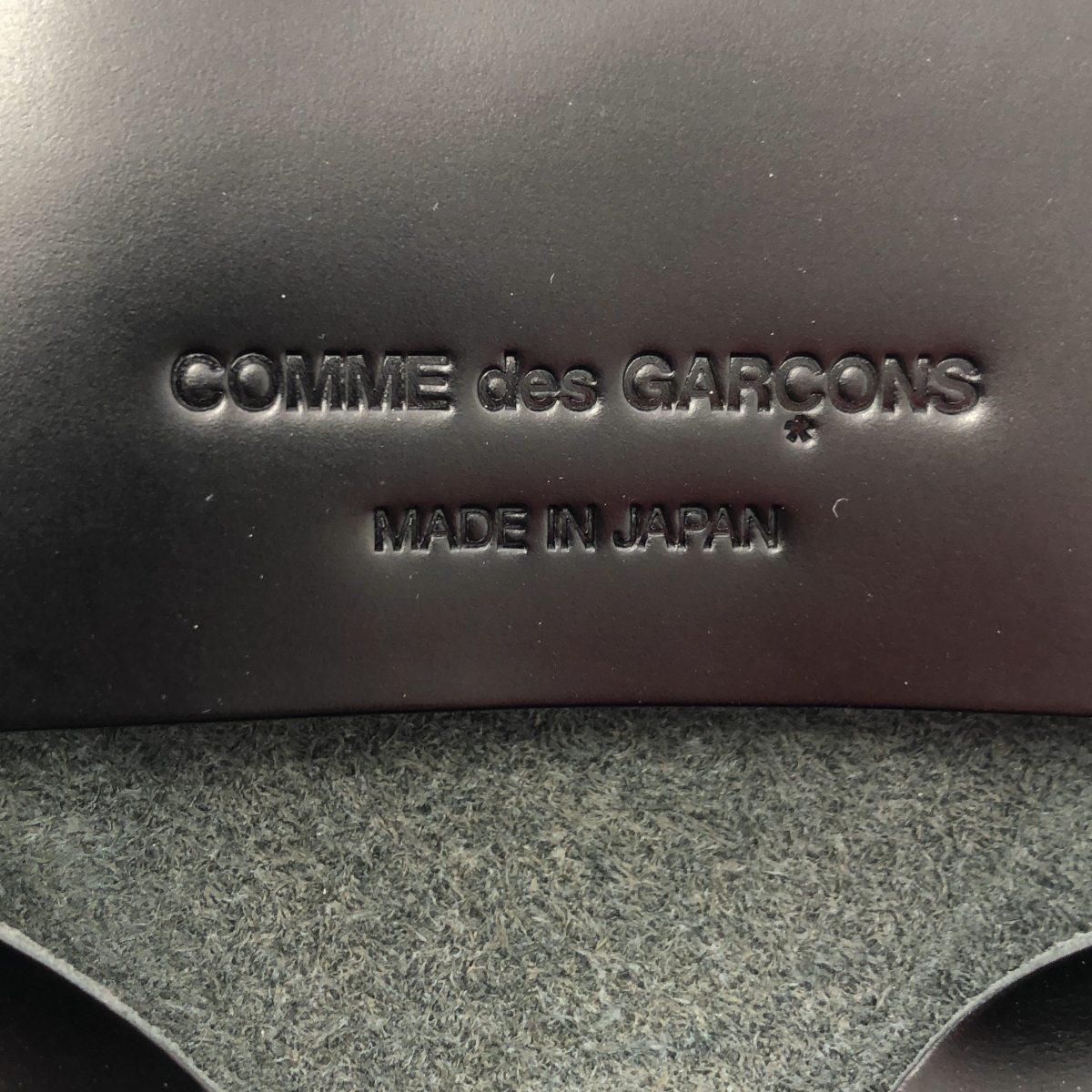 COMME des GARCONS / コムデギャルソン レザー スタッズ コンパクトウォレット 財布