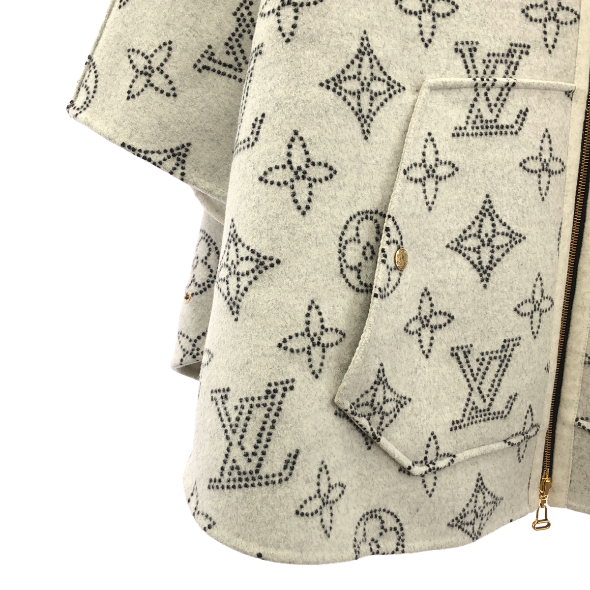Louis Vuitton / ルイヴィトン リバーシブル マヒナ モノグラム ケープ フーデッドポンチョ コート