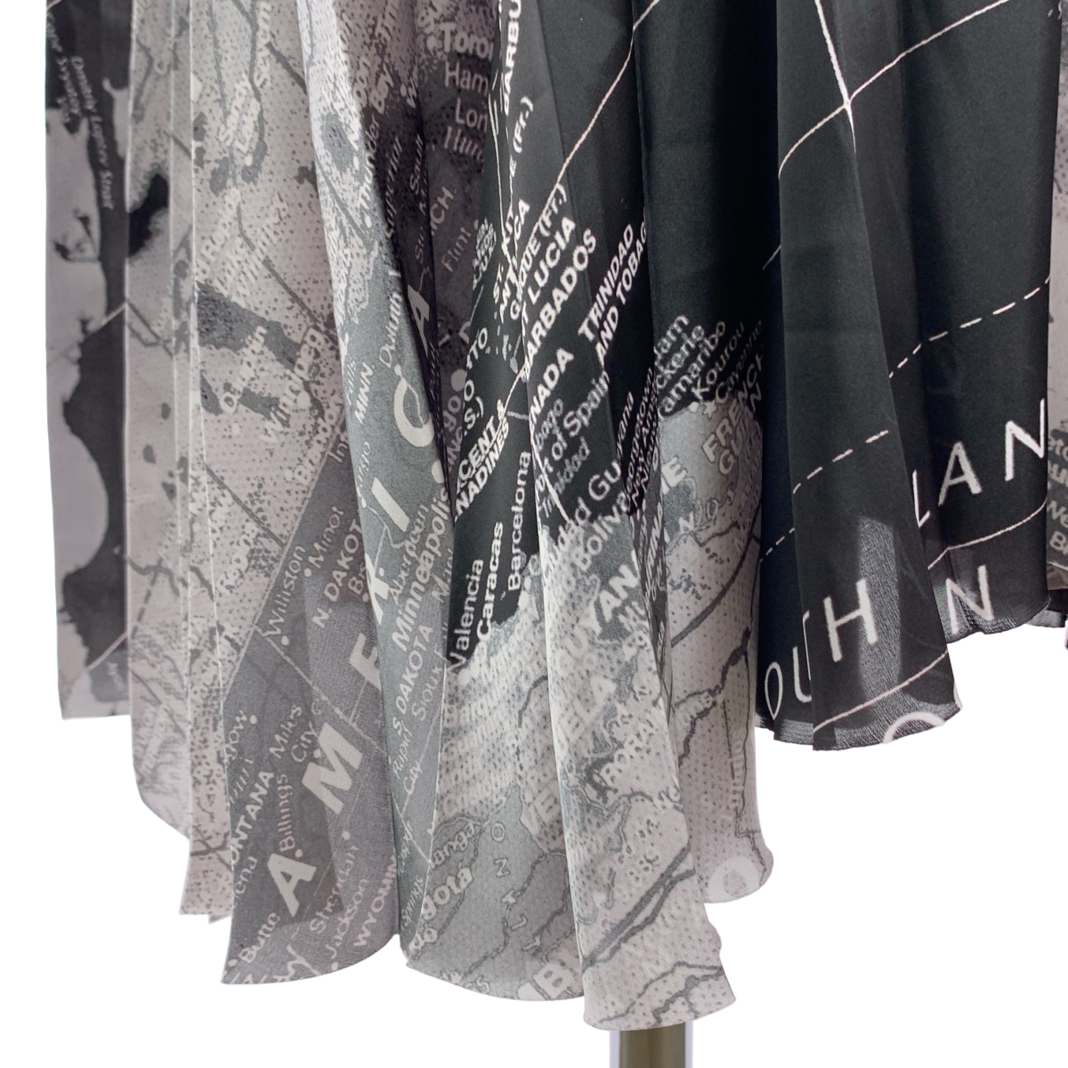 sacai / サカイ WORLD MAP ワールドマップ / プリーツ プリント ロングワンピース