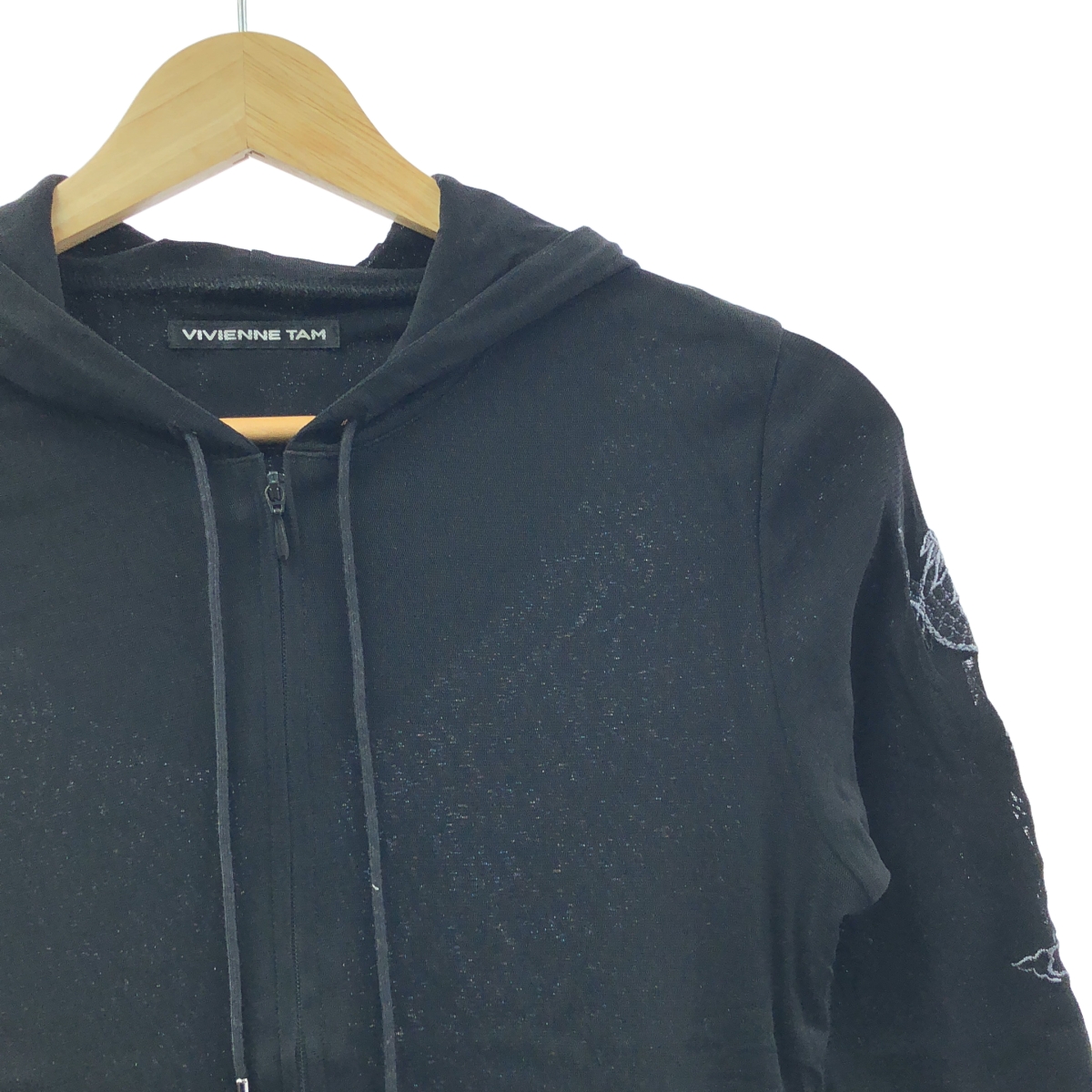 VIVIENNE TAM / ヴィヴィアンタム ビジュー装飾 ドラゴン エンブロイダリー ジップ フーディ
