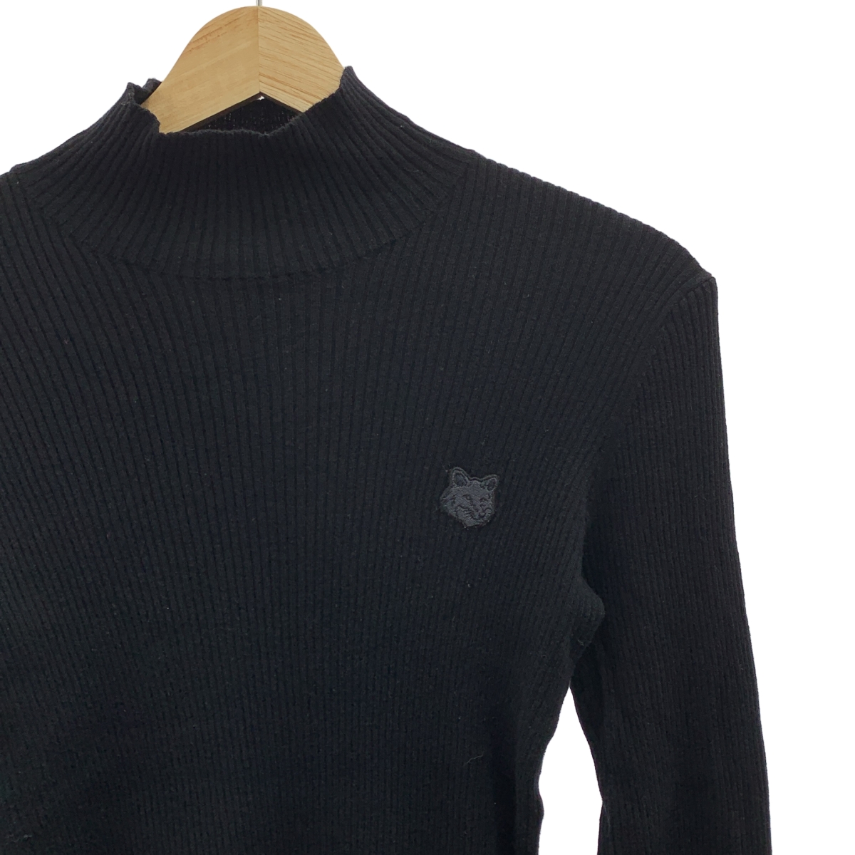 MAISON KITSUNE / メゾンキツネ ワッペン リブ ハイネック ニット セーター