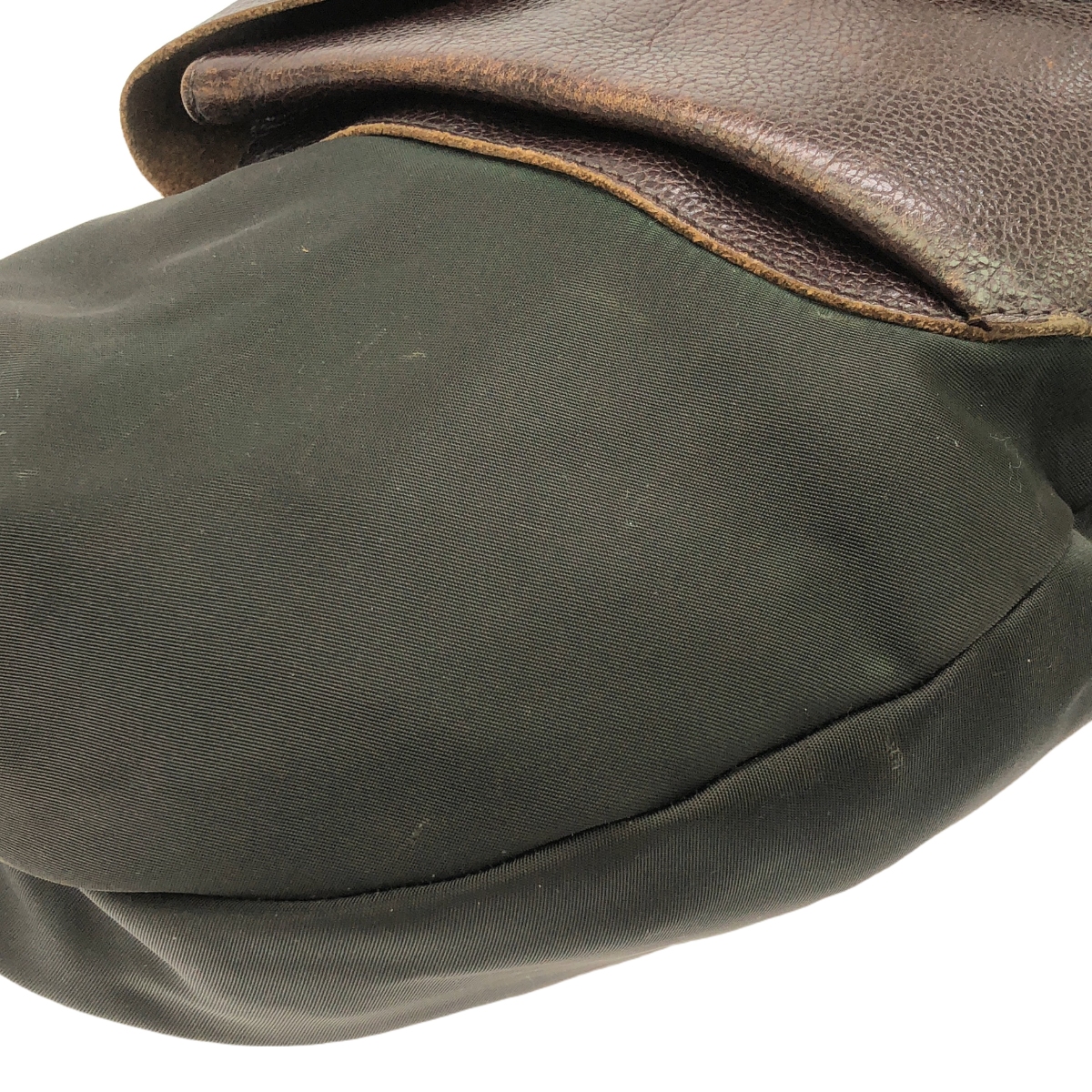 IL BISONTE / イルビゾンテ レザー切替 ナイロン ロゴ ショルダーバッグ