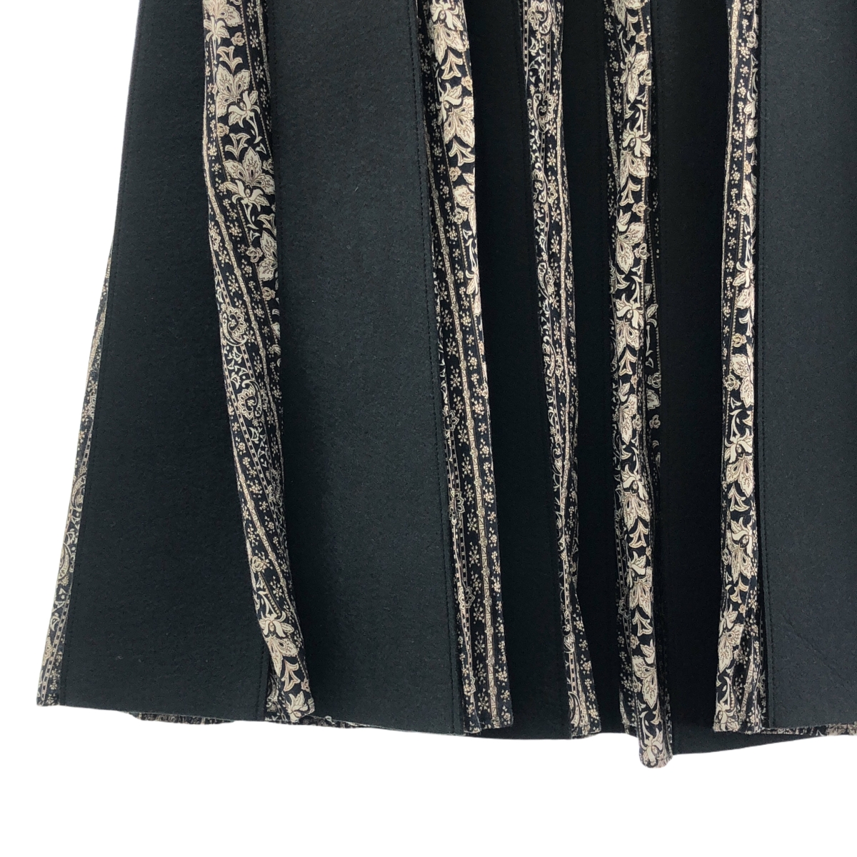 FUMIE=TANAKA / フミエタナカ felt patch SK / 総柄 フェルト パッチ ロングスカート