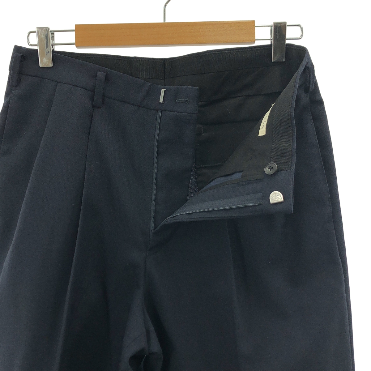 HEUGN / ユーゲン ウール 2タック テーパード トラウザーズ パンツ