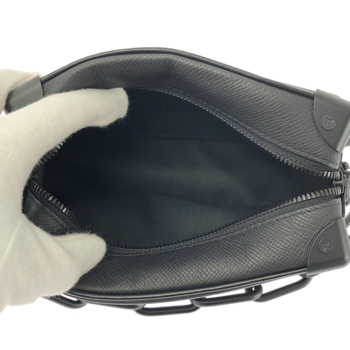 Louis Vuitton / ルイヴィトン M30351 / タイガ ソフトトランク レザー チェーン ショルダーバッグ