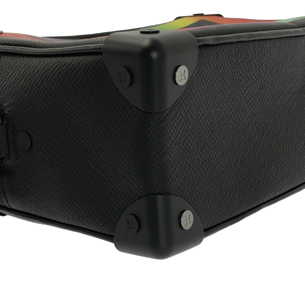 Louis Vuitton / ルイヴィトン M30351 / タイガ ソフトトランク レザー チェーン ショルダーバッグ