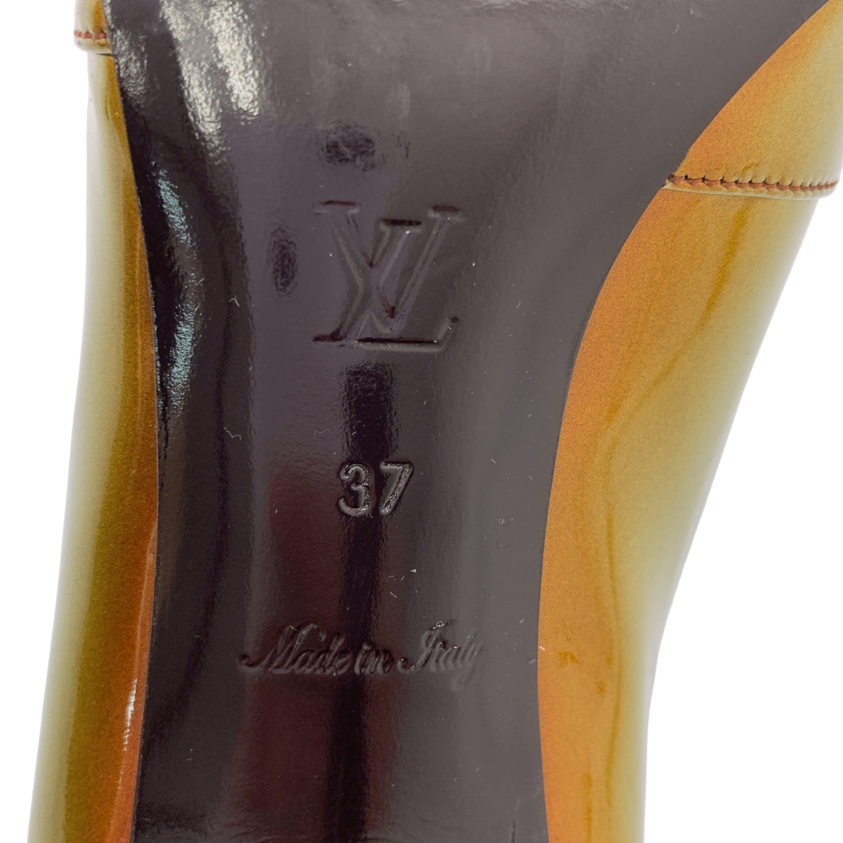 Louis Vuitton / ルイヴィトン エナメルレザー ロゴプレート ヒールパンプス