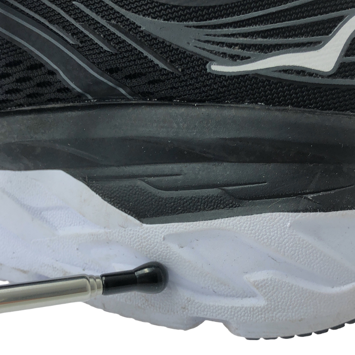 HOKA ONE ONE / ホカオネオネ W BONDI 7 ランニングシューズ スニーカー